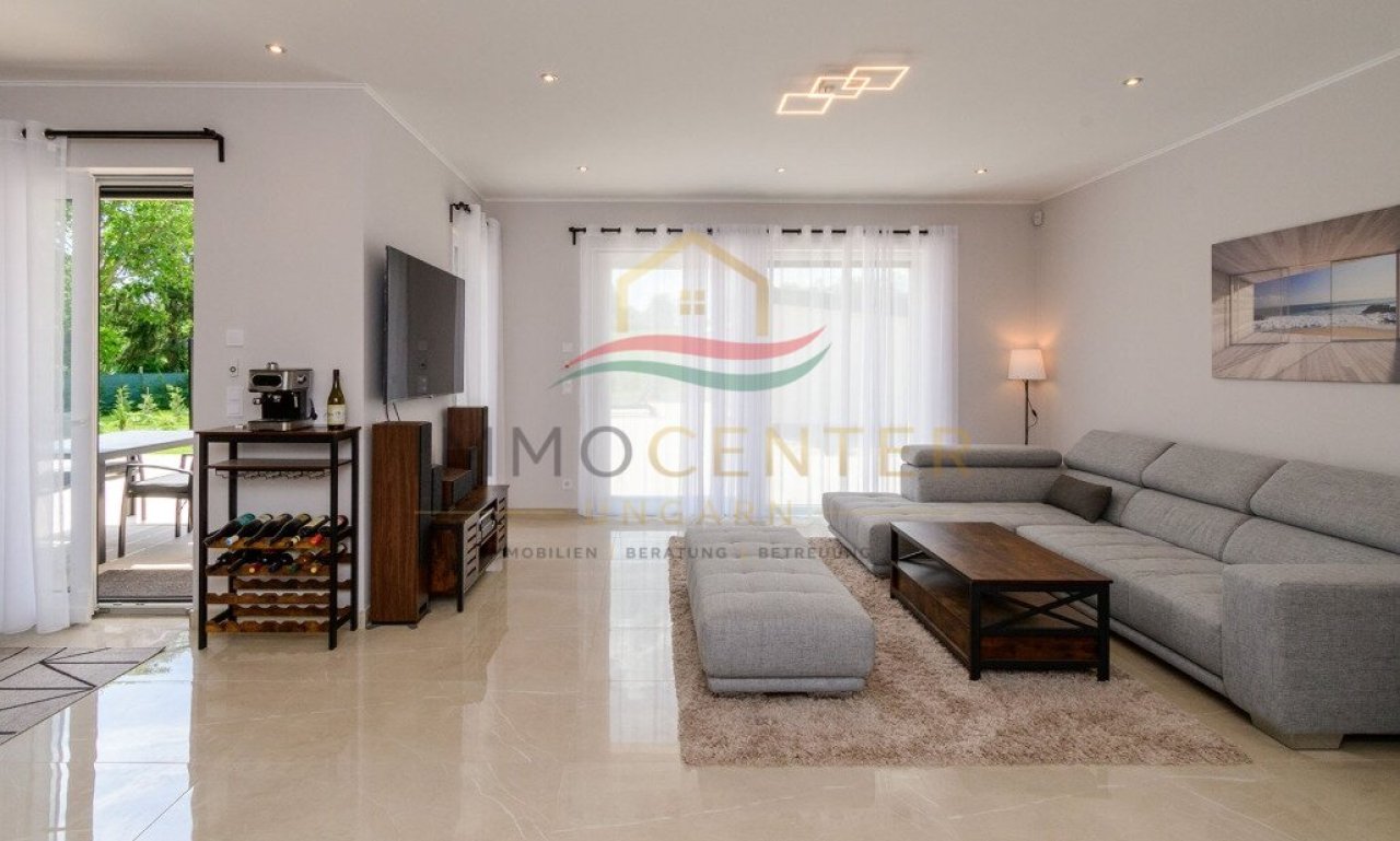 (AAA) Neu erbautes, exklusives Einfamilienhaus (33714)