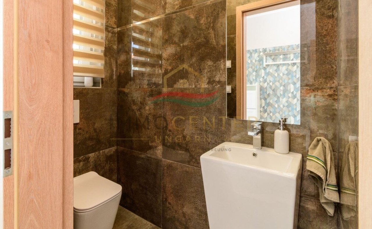 (AAA) Neu erbautes, exklusives Einfamilienhaus (33714)