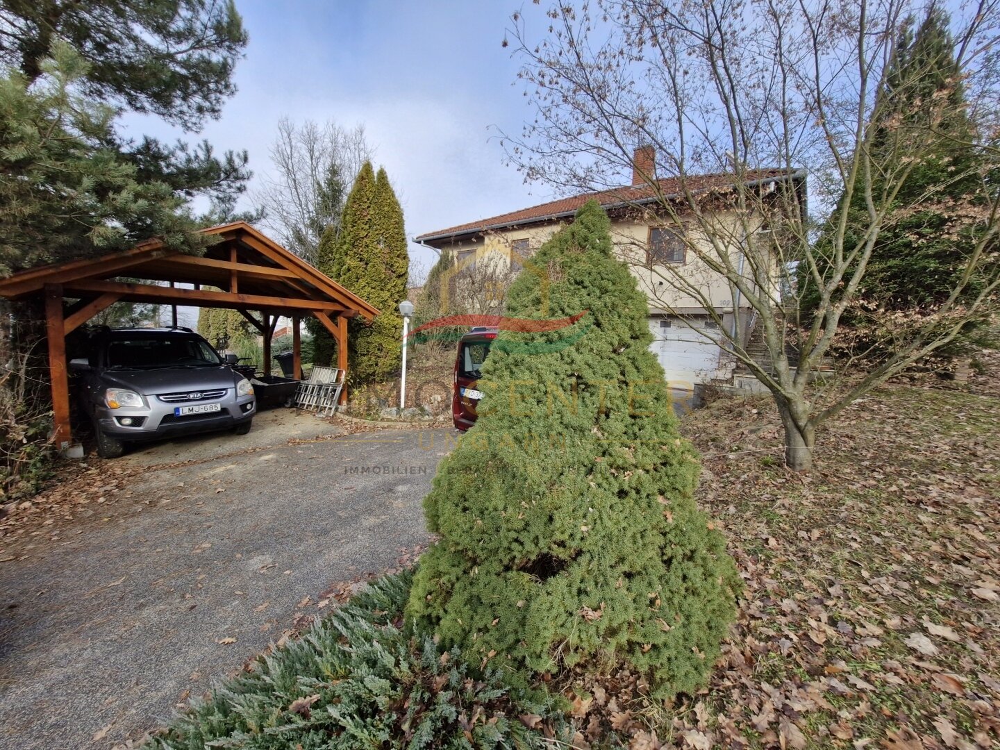 (BAA) Energieautarkes Landhaus mit Blockhütte & Sauna auf einem 7000 m² großen Panoramagrundstück (SJ001)
