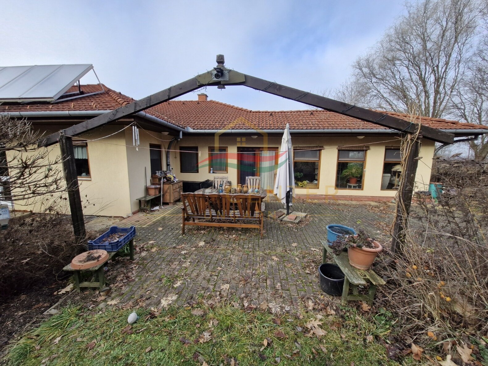(BAA) Energieautarkes Landhaus mit Blockhütte & Sauna auf einem 7000 m² großen Panoramagrundstück (SJ001)