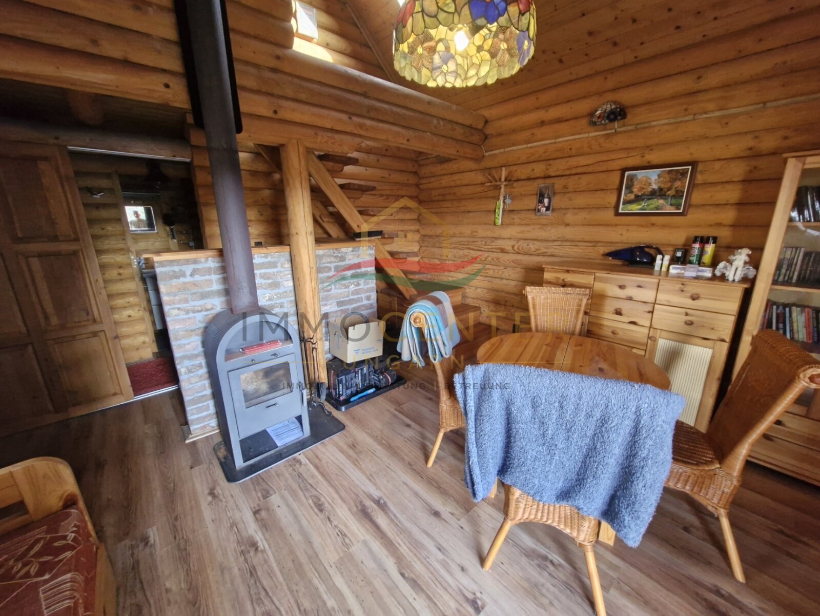 (BAA) Energieautarkes Landhaus mit Blockhütte & Sauna auf einem 7000 m² großen Panoramagrundstück (SJ001)