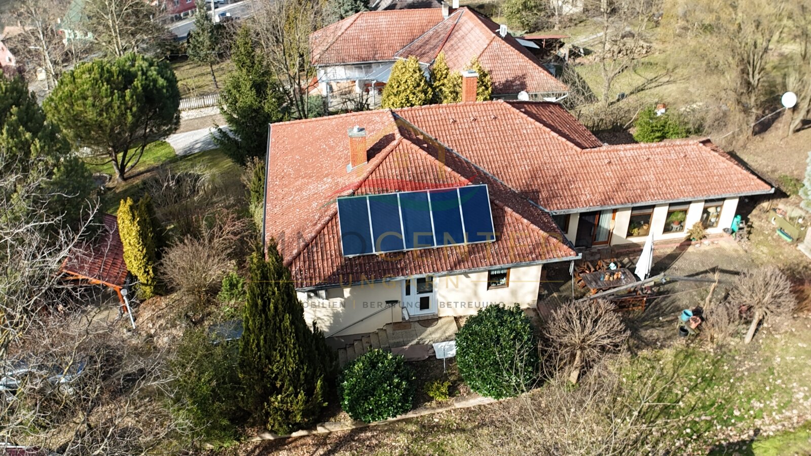 (BAA) Energieautarkes Landhaus mit Blockhütte & Sauna auf einem 7000 m² großen Panoramagrundstück