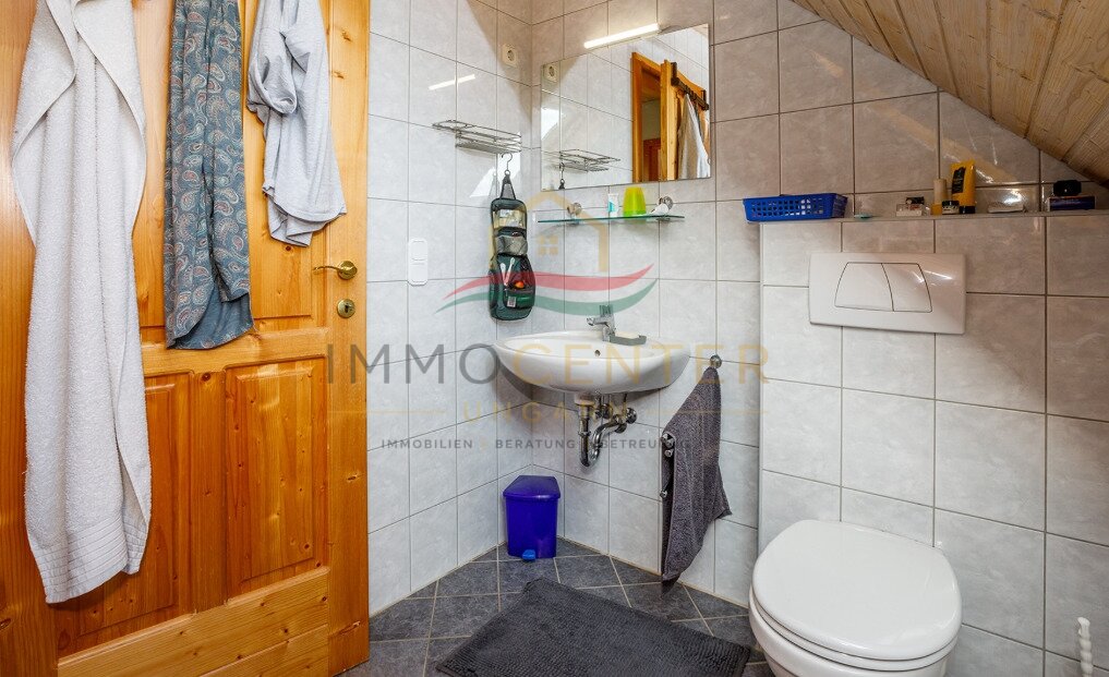 (AAA) Einfamilienhaus oberhalb von Héviz in ruhiger Weinberg-Lage (33897)