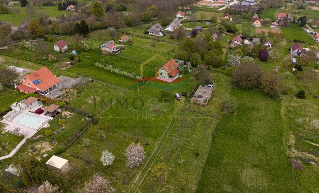 (AAA) Einfamilienhaus oberhalb von Héviz in ruhiger Weinberg-Lage