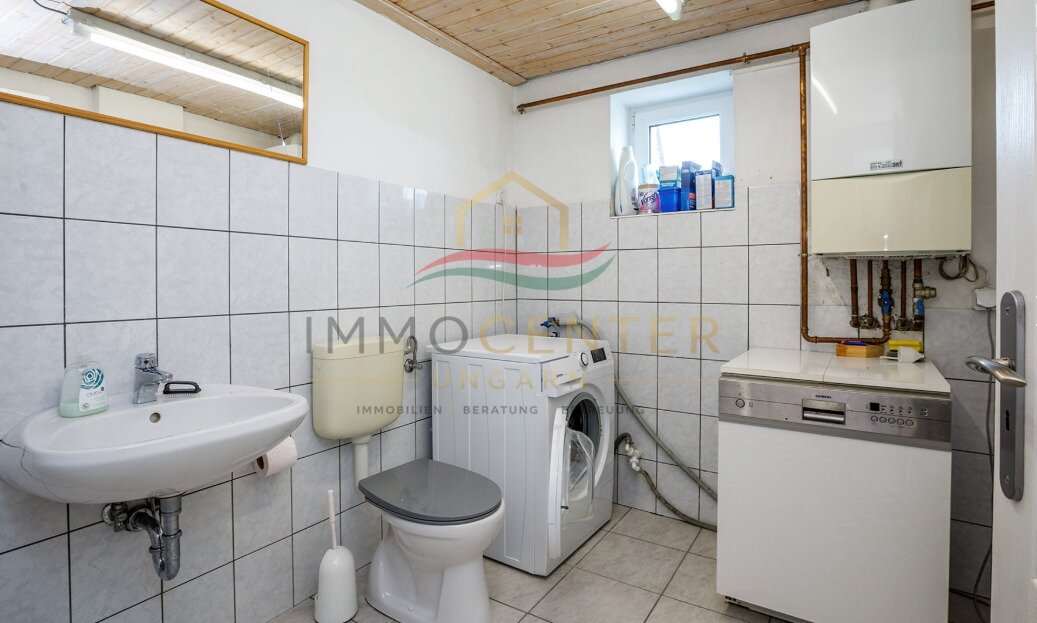 (AAA) Einfamilienhaus oberhalb von Héviz in ruhiger Weinberg-Lage (33897)