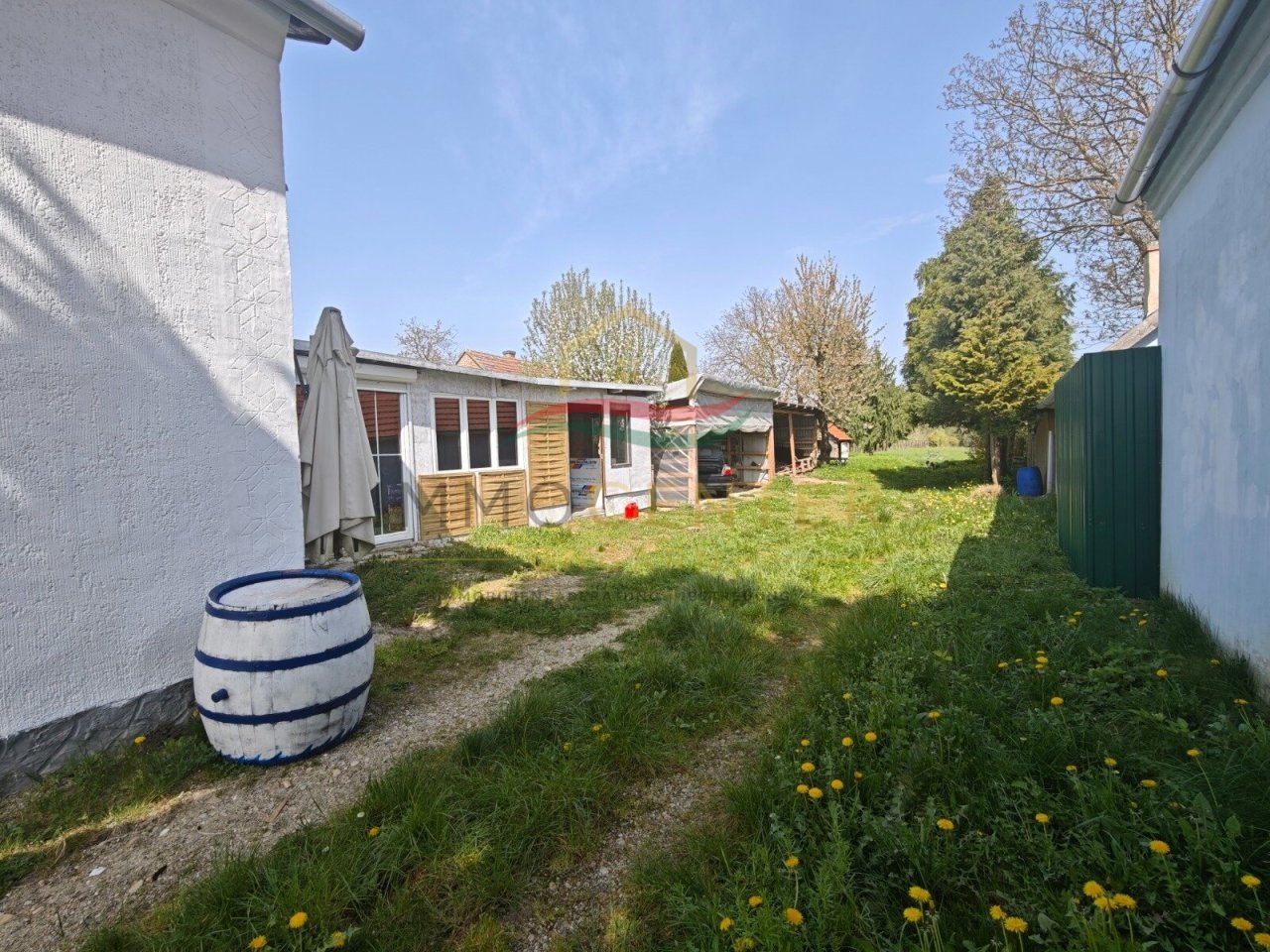 (AAA) Renoviertes Landhaus auf einem Doppelgrundstück am Angelsee (KK1400)