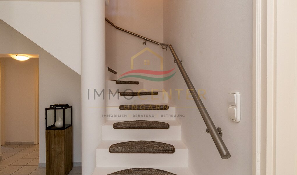 (AAA) Hervorragende Gelegenheit– Einfamilienhaus in Seenähe auf einem wunderschön angelegten Grundstück (33695)