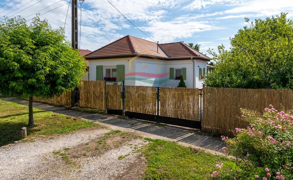 (AAA) Gepflegtes Landhaus in gutem Zustand und ruhiger Umgebung