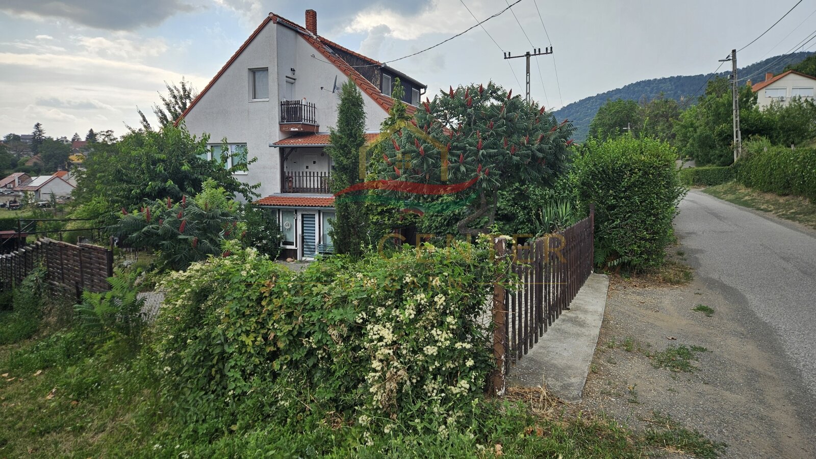 (AAA) Freistehendes Mehrgenerationenhaus in sehr guter Qualität