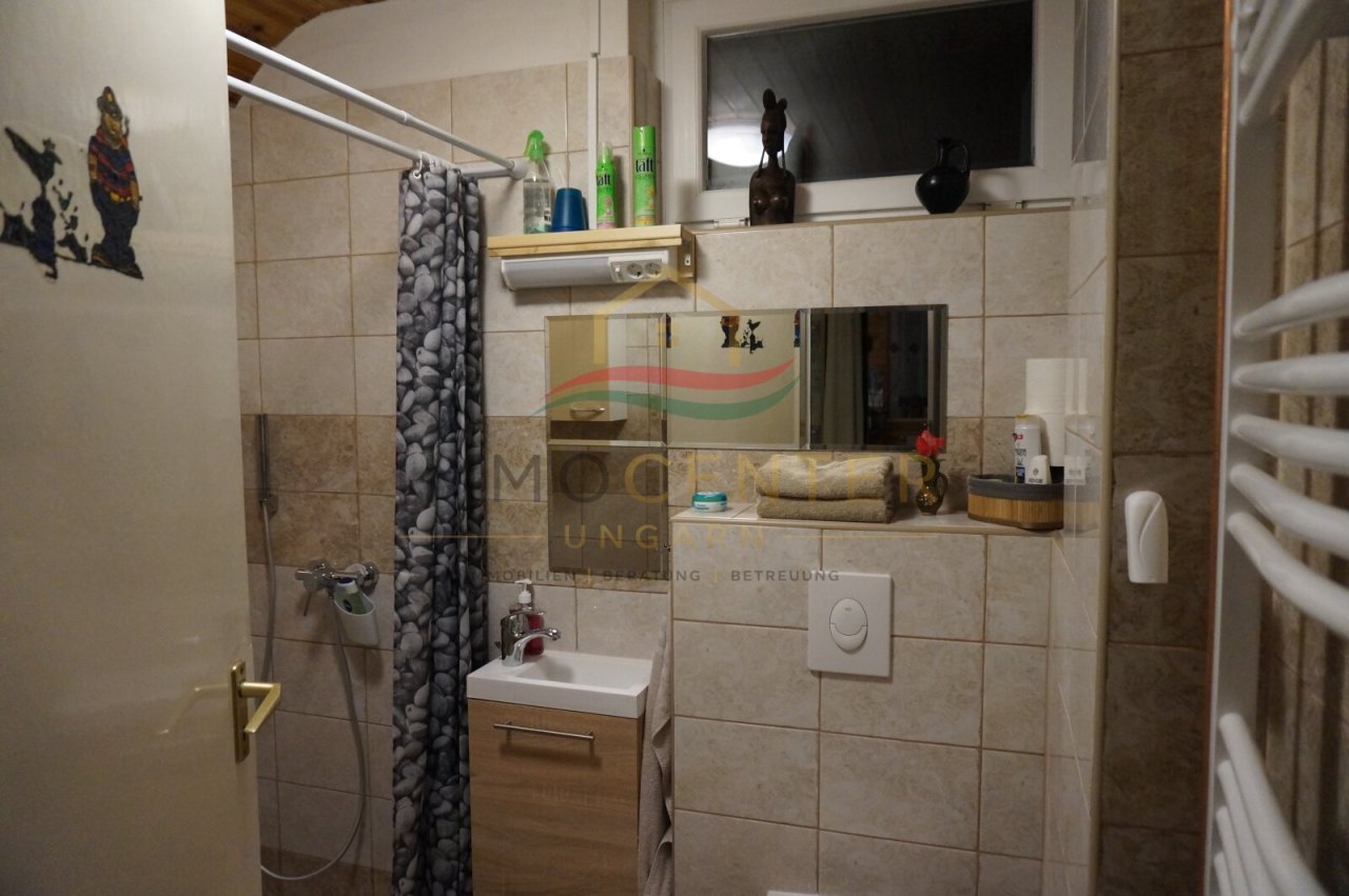 (AAA) Freistehendes Mehrgenerationenhaus in sehr guter Qualität (CM1128)