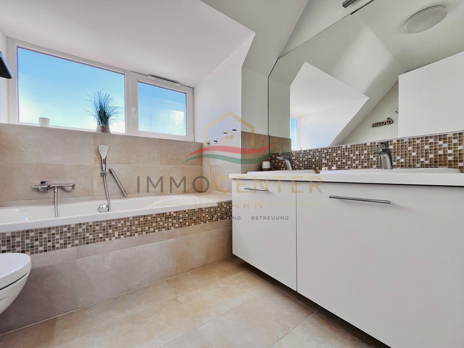 (AAA) Exklusives Galerie-Penthouse im Herzen von Hévíz