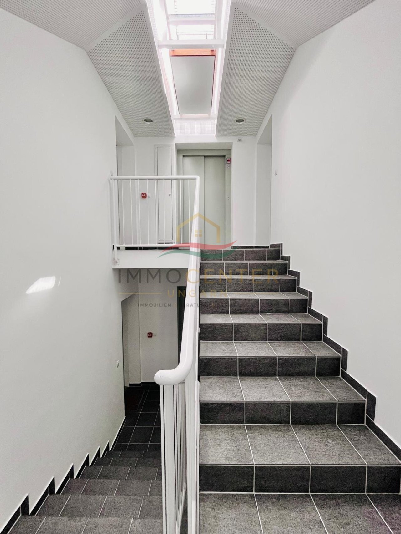 (AAA) Exklusives Galerie-Penthouse im Herzen von Hévíz (PB8797)