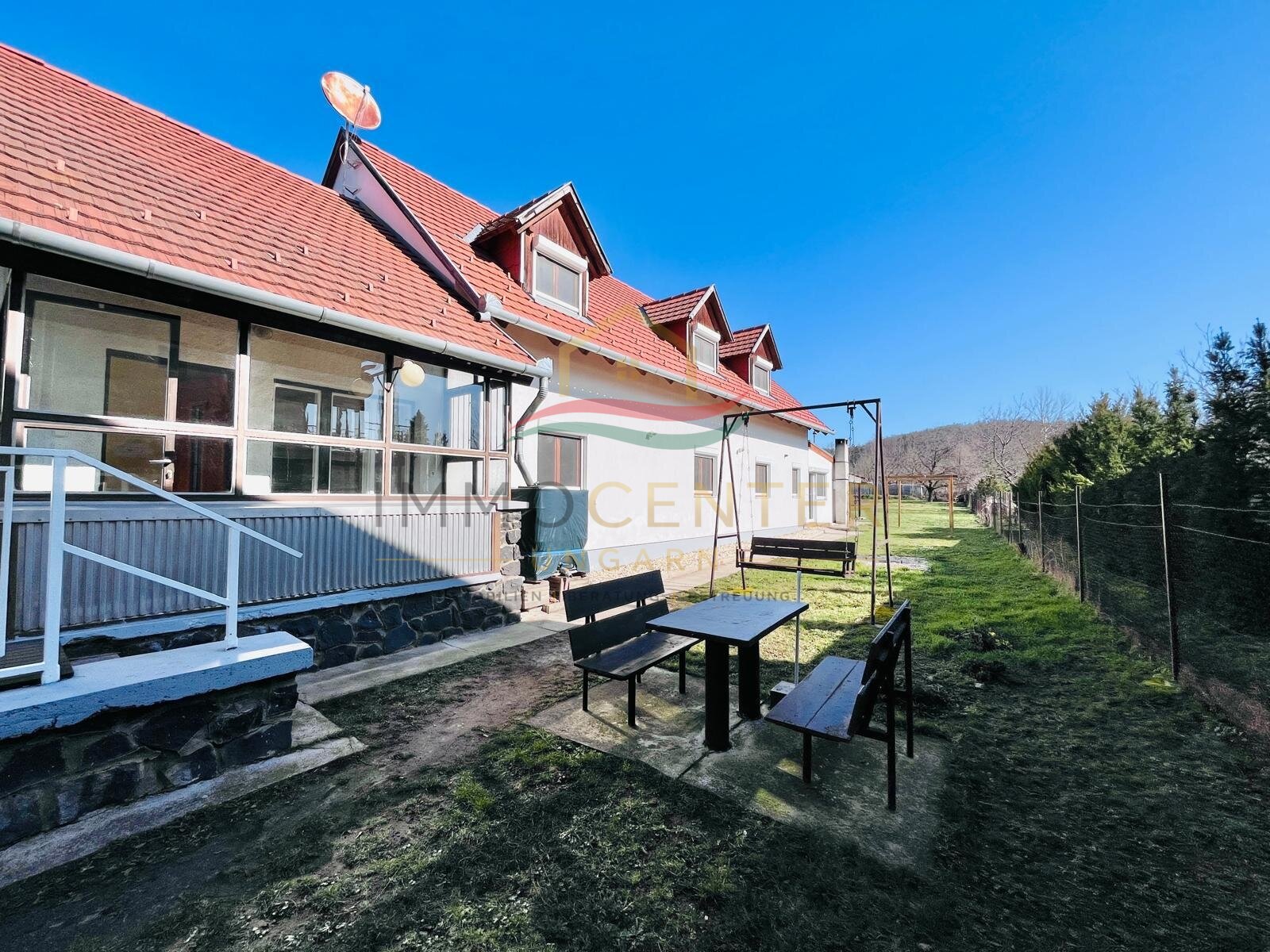 (AAA) Geräumiges Mehrgenerationenhaus in ruhiger Sackgasse