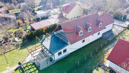 (AAA) Geräumiges Mehrgenerationenhaus in ruhiger Sackgasse (PB4749)
