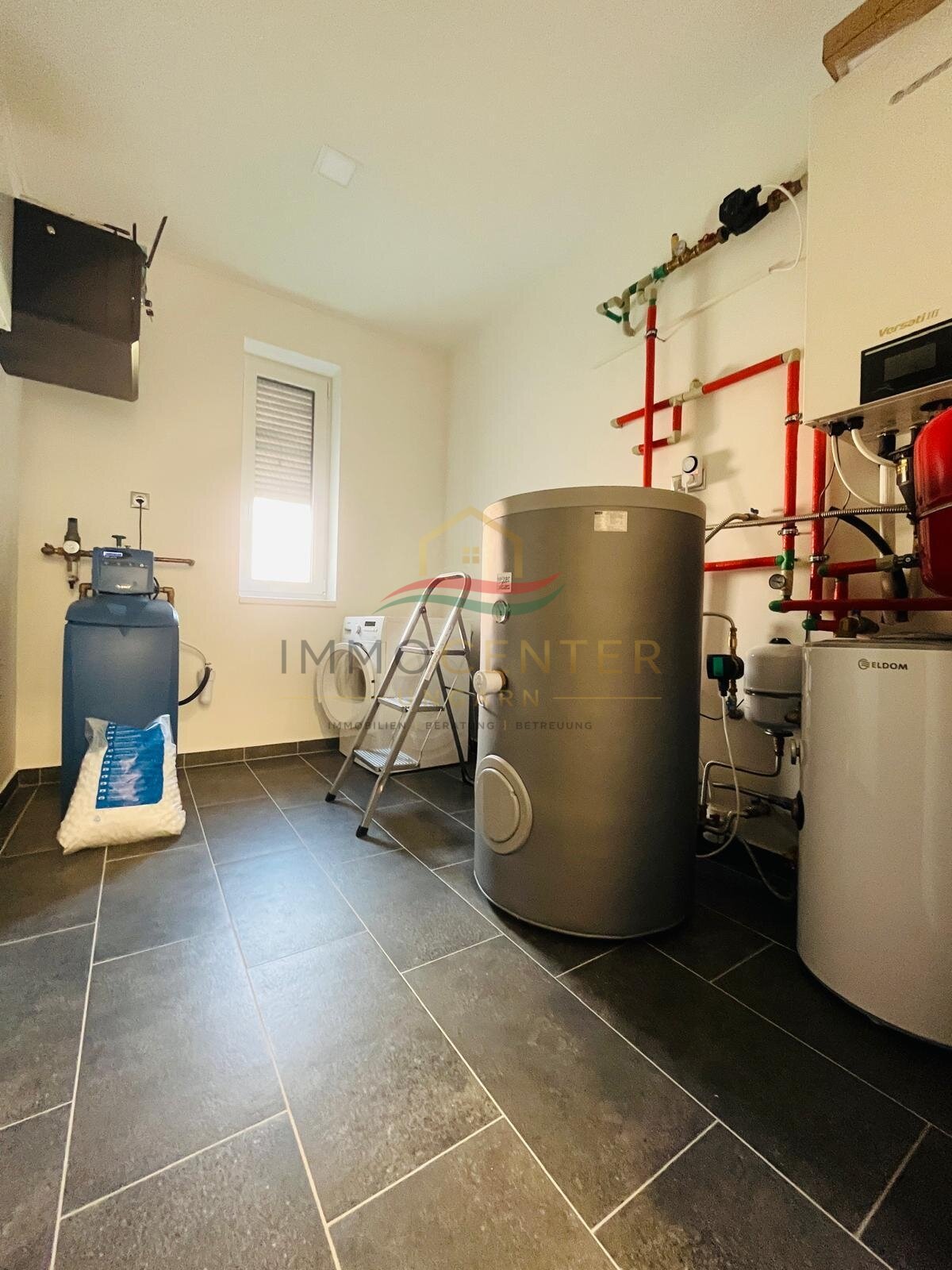 (AAA) Modernes, energieeffizientes Einfamilienhaus mit Pool und hochwertiger Ausstattung (PB3391)