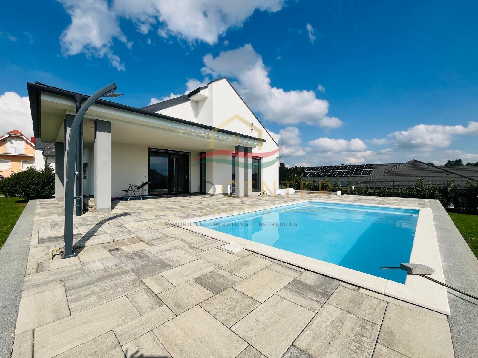 (AAA) Modernes, energieeffizientes Einfamilienhaus mit Pool und hochwertiger Ausstattung (PB3391)