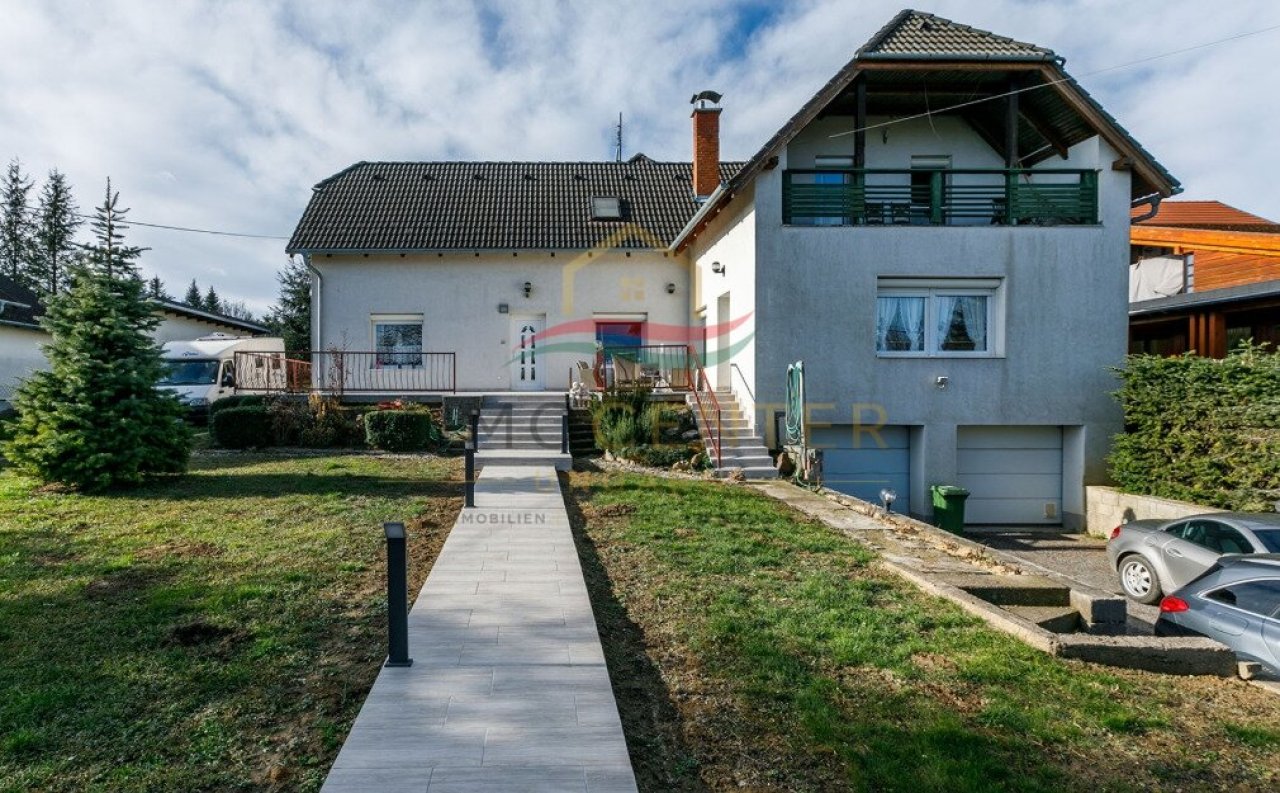 (AAA) Großes Panorama-Familienhaus in ruhiger Lage bei Héviz (33780)