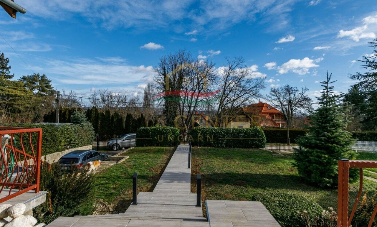 (AAA) Großes Panorama-Familienhaus in ruhiger Lage bei Héviz (33780)