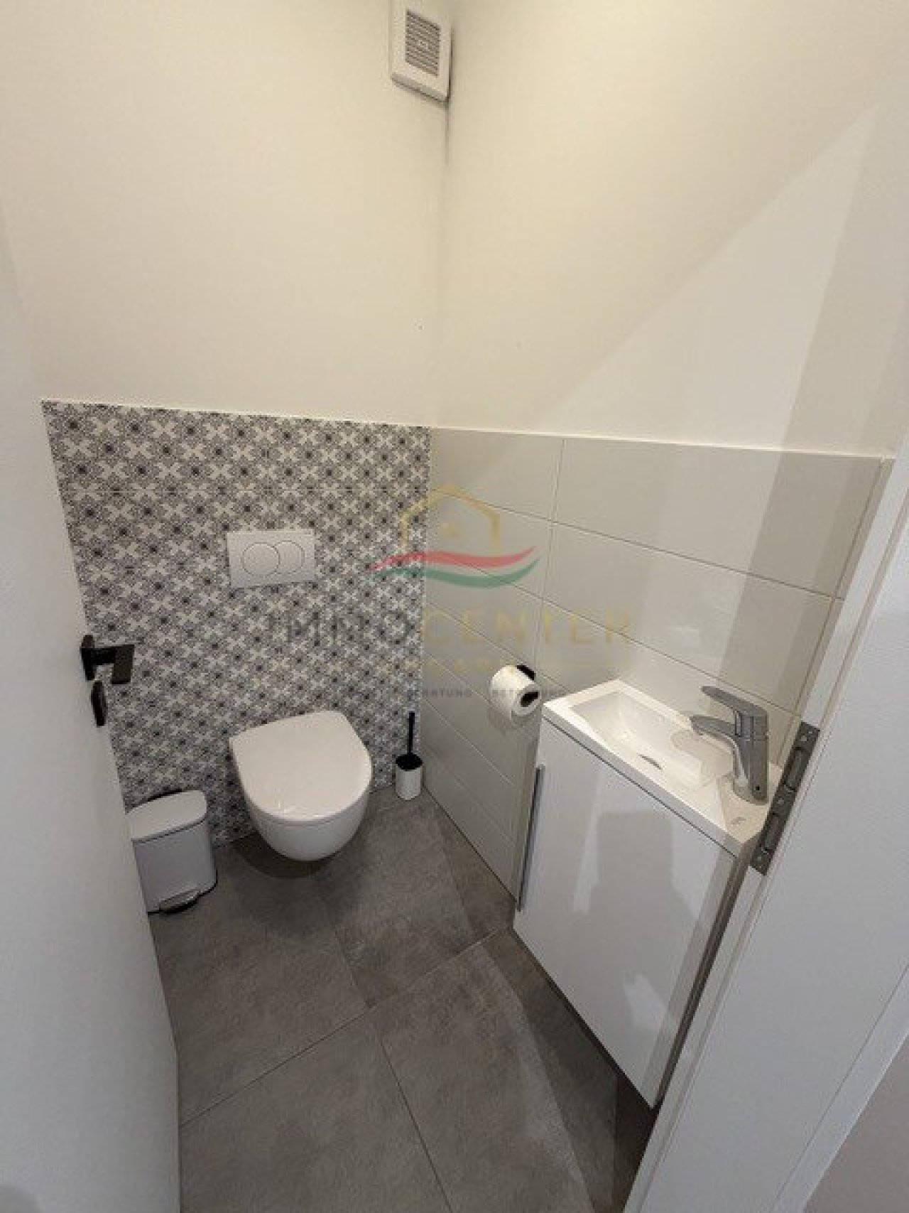 (AAB) Brandneue Premium-Wohnung am Hauptplatz der historischen Altstadt (KK0724)