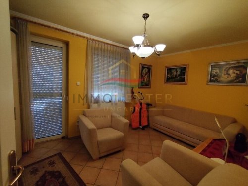 (BAA) Großzügiges Einfamilienhaus mit viel Potenzial in der Nähe von Révfalu (Lux002)
