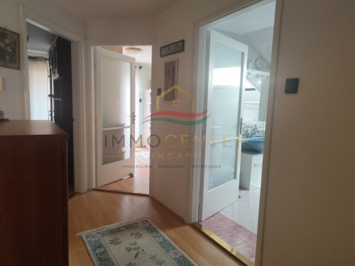 (BAA) Gepflegtes Familienhaus mit alpinem Charakter auf wunderschön eingewachsenem Grundstück (Lux008)