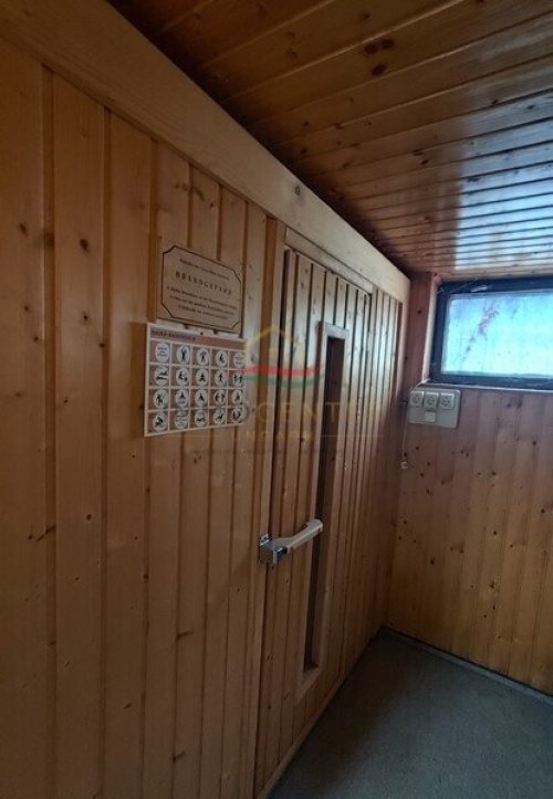 (BAA) Gepflegtes Familienhaus mit alpinem Charakter auf wunderschön eingewachsenem Grundstück (Lux008)