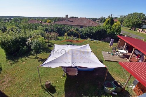 (BAA) Neuwertiges Haus mit schönem Ausblick, nah der Stadt und dem Thermalbad (FER0727)