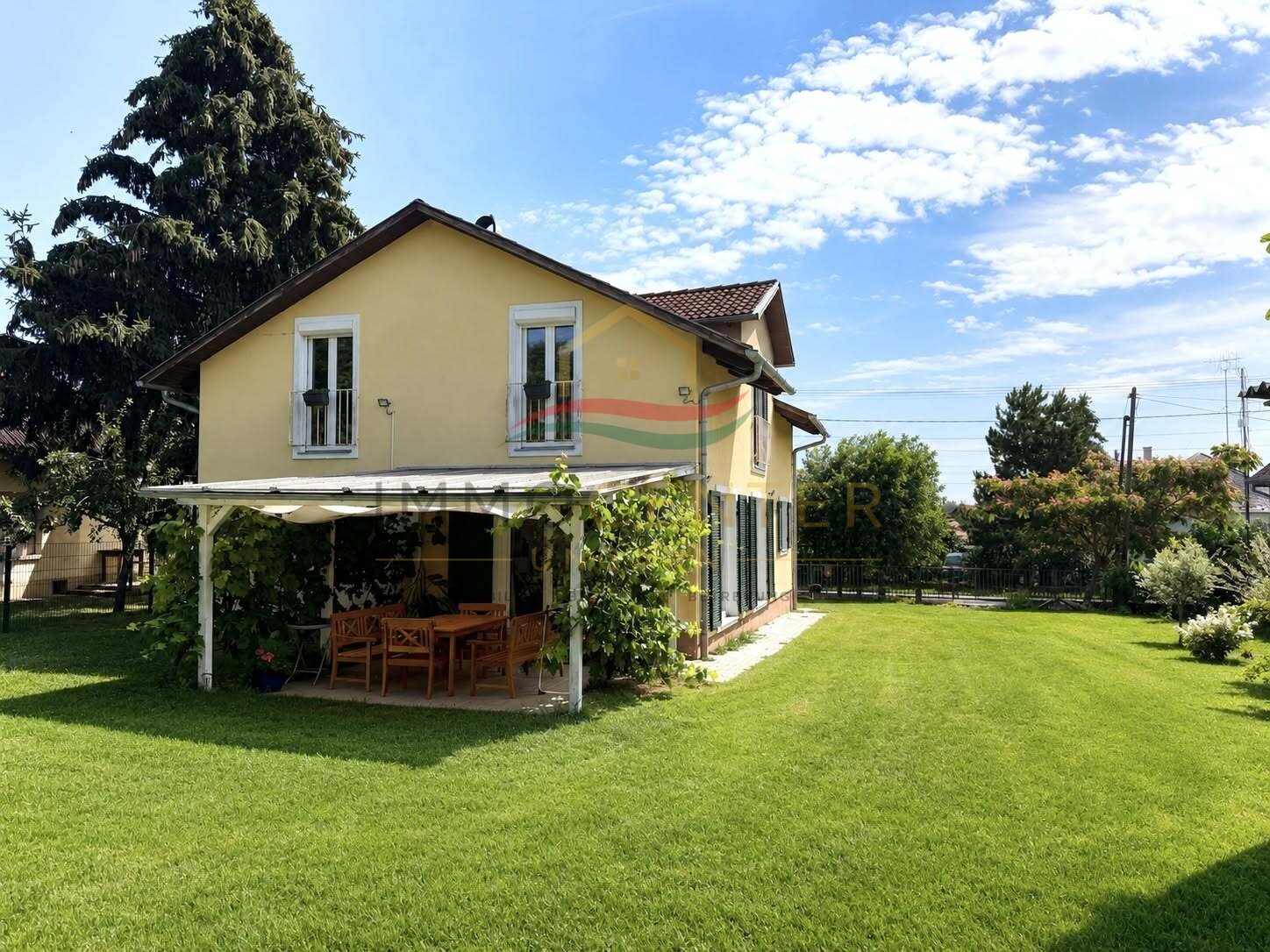 (BAA) Hochwertiges Famillienhaus mit vollwertigem, bewohnbarem Nebengebäude