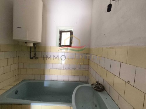 (BCA) Sanierungsbedürftiges Haus in Alleinlage (KK0703-2)