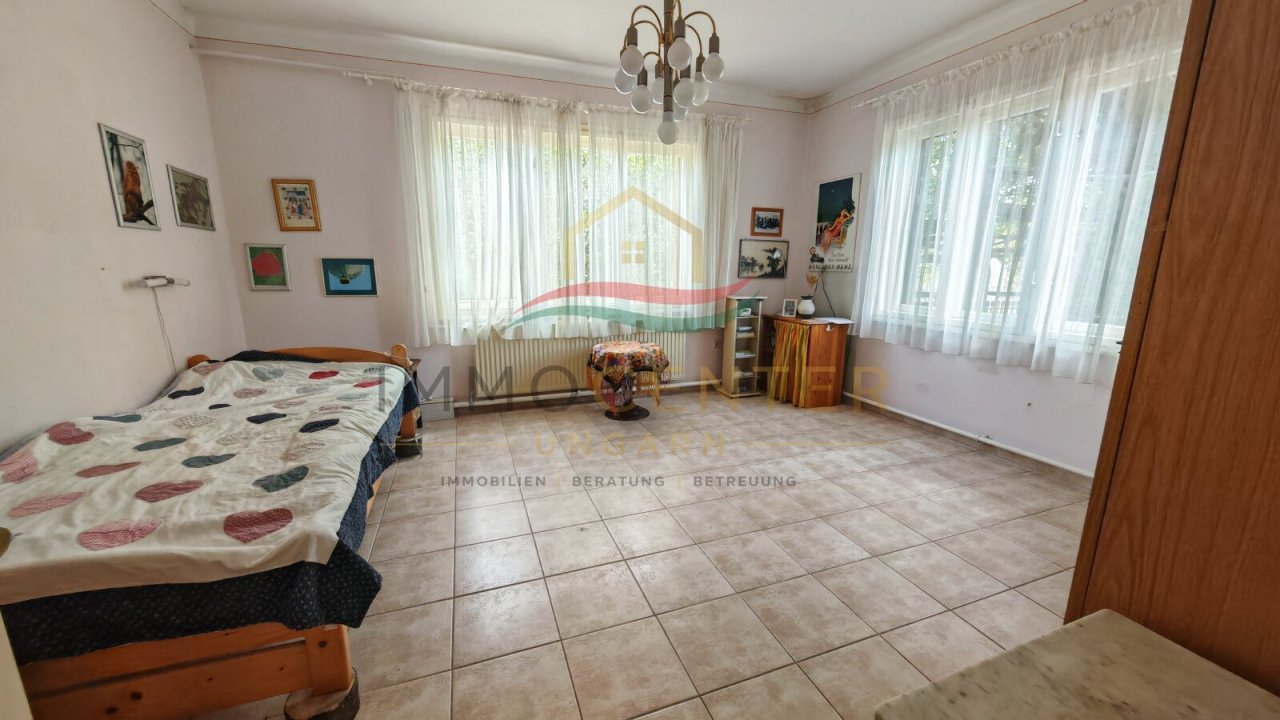 (BAA) Großzügiges Landhaus mit 4.044 m² Grundstück, Teich und zahlreichen Nebengebäuden (MW1028)