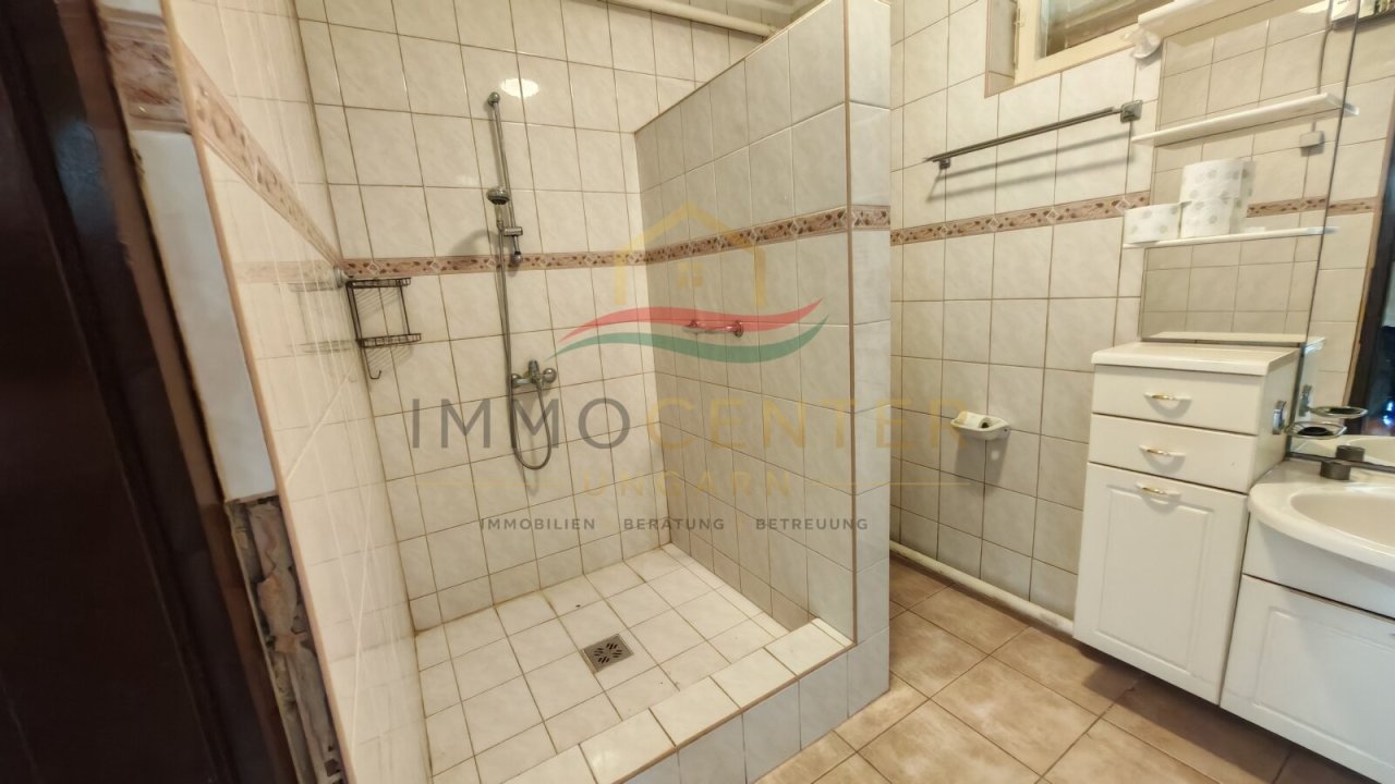 (BAA) Großzügiges Landhaus mit 4.044 m² Grundstück, Teich und zahlreichen Nebengebäuden (MW1028)