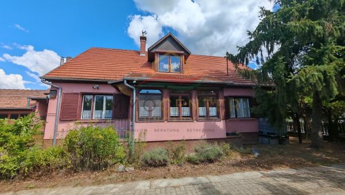 (BAA) Großzügiges Landhaus mit 4.044 m² Grundstück, Teich und zahlreichen Nebengebäuden (MW1028)
