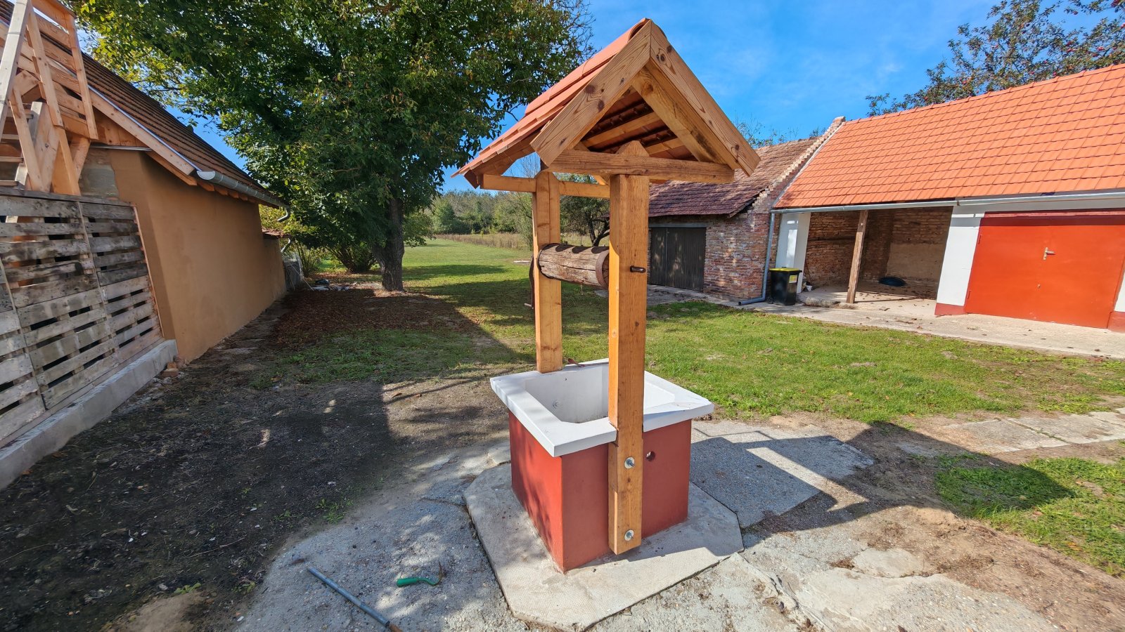 UNGARN: Idyllisches Landhaus für komfortables Wohnen: Erstbezug nach Sanierung mit Gästezimmer