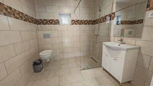 UNGARN: Idyllisches Landhaus für komfortables Wohnen: Erstbezug nach Sanierung mit Gästezimmer (MW004-E)