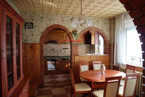 (BBA) Einfamilienhaus mit eigenem Fischteich, Pool und Werkstatt (Lux015)