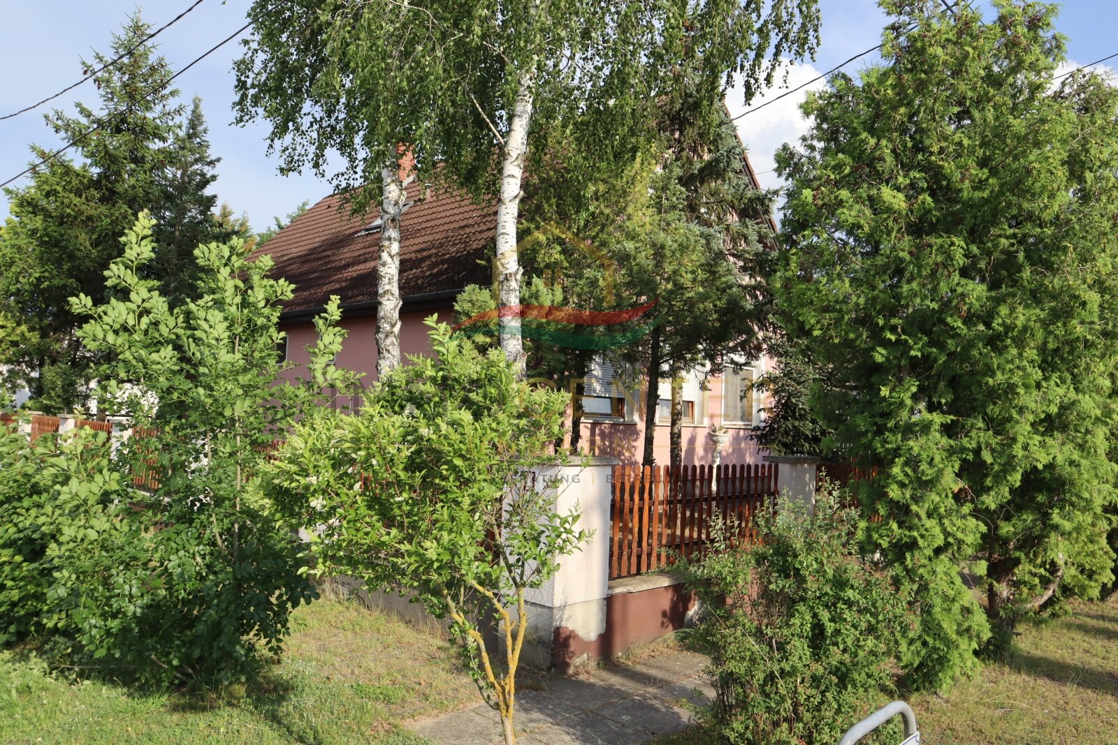 Familienhaus mit Wintergarten, Gästehaus, Pool & Sauna – bei Győr, in Gönyű! (Lux018)