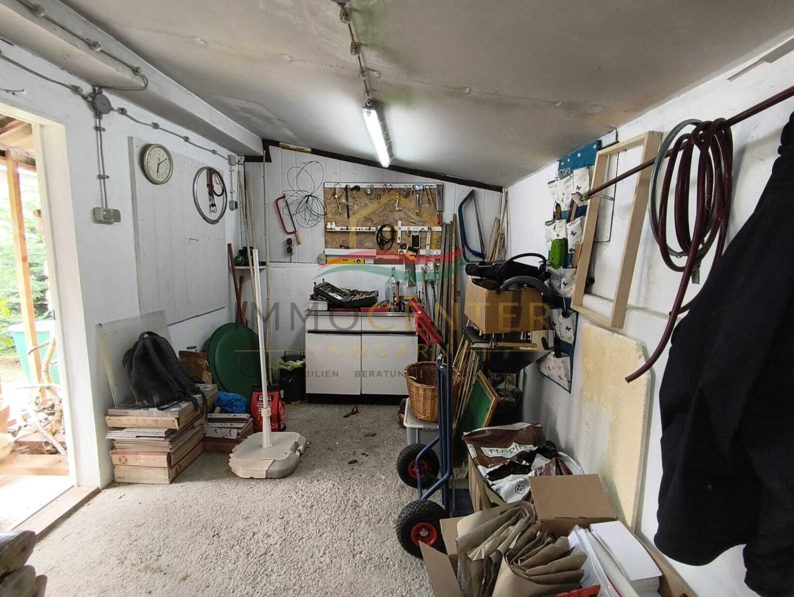 (AAA) Geräumiges Einfamilienhaus+ Einliegerwohnung in einer ruhigen, grünen Wohngegend (KK1981)