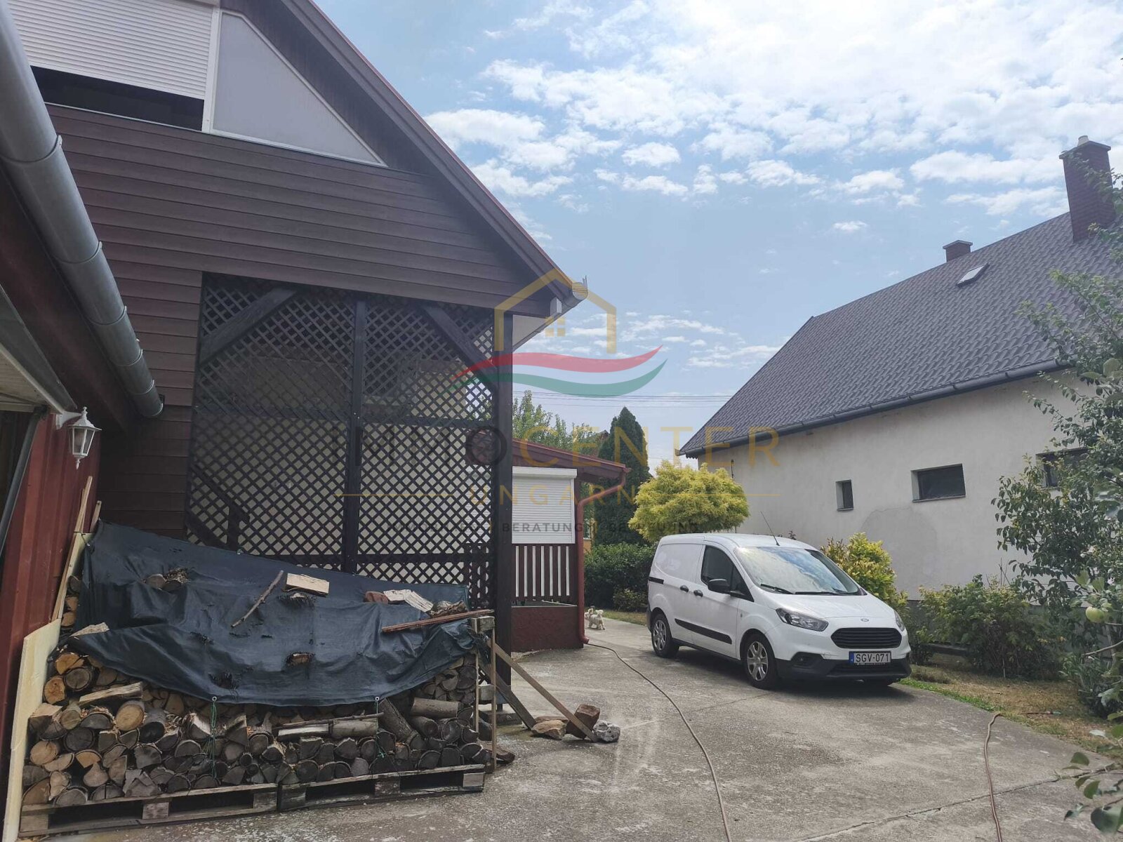 (AAA) Geräumiges Einfamilienhaus+ Einliegerwohnung in einer ruhigen, grünen Wohngegend (KK1981)