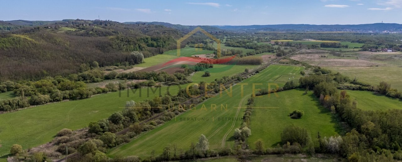 (BAA) Außergewöhnliches Landgut mit privatem Fischteich, großzügigem Grundstück und einzigartiger Naturlag (33916)