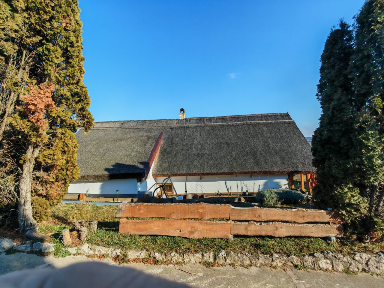 (AAA) Romantisches Reetdachhaus mit Balaton-Panorama (CM185-6)