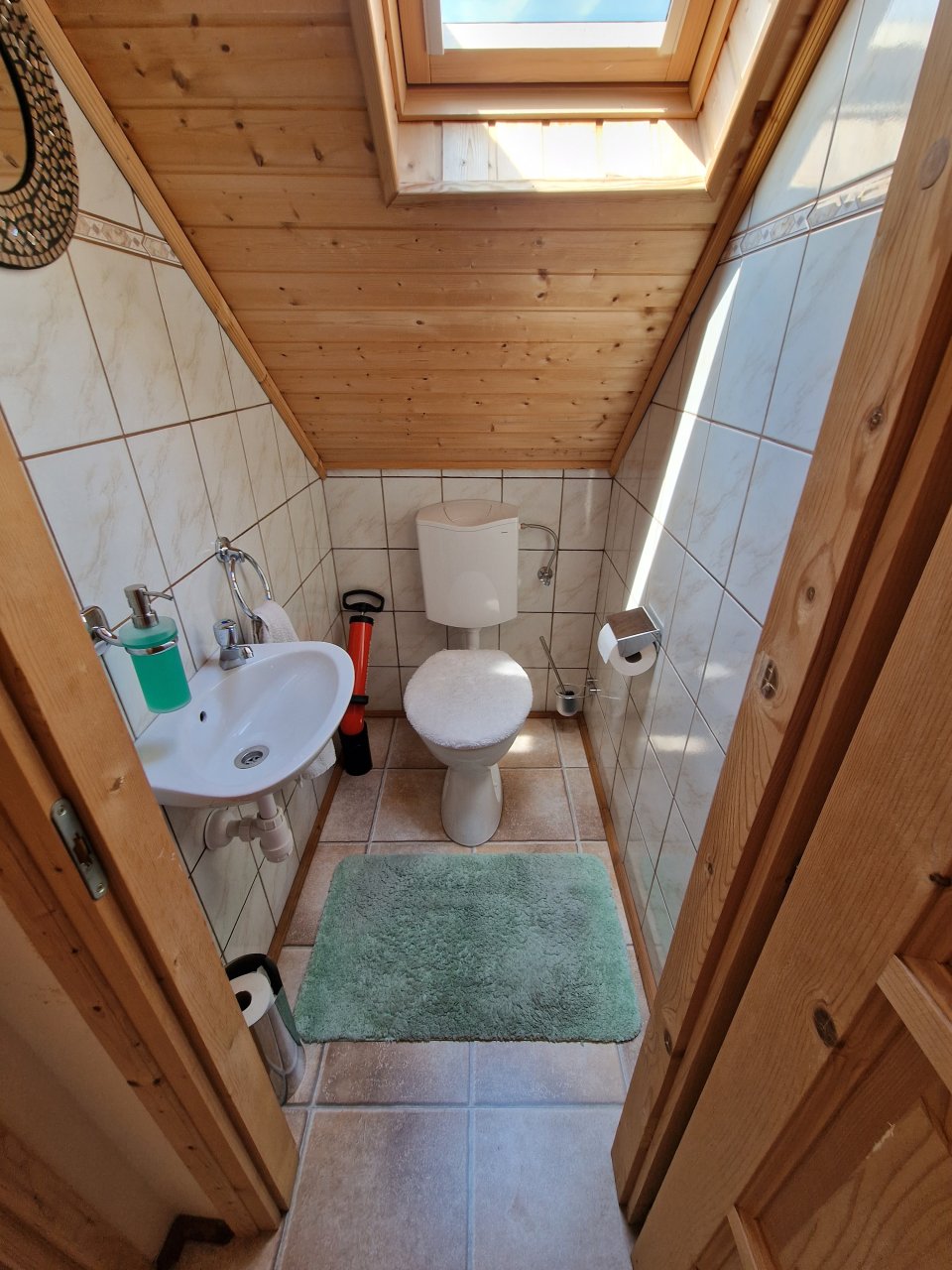(AAB) Großes Landhaus mit Pool in ruhiger Lage bei Heviz (HCM306-4) — WC oben