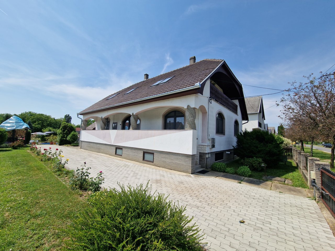 (AAB) Großes Landhaus mit Pool in ruhiger Lage bei Heviz (HCM306-4)