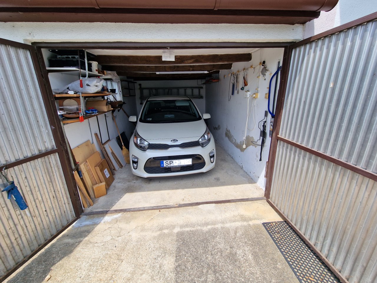 (AAB) Großes Landhaus mit Pool in ruhiger Lage bei Heviz (HCM306-4) — Garage 2