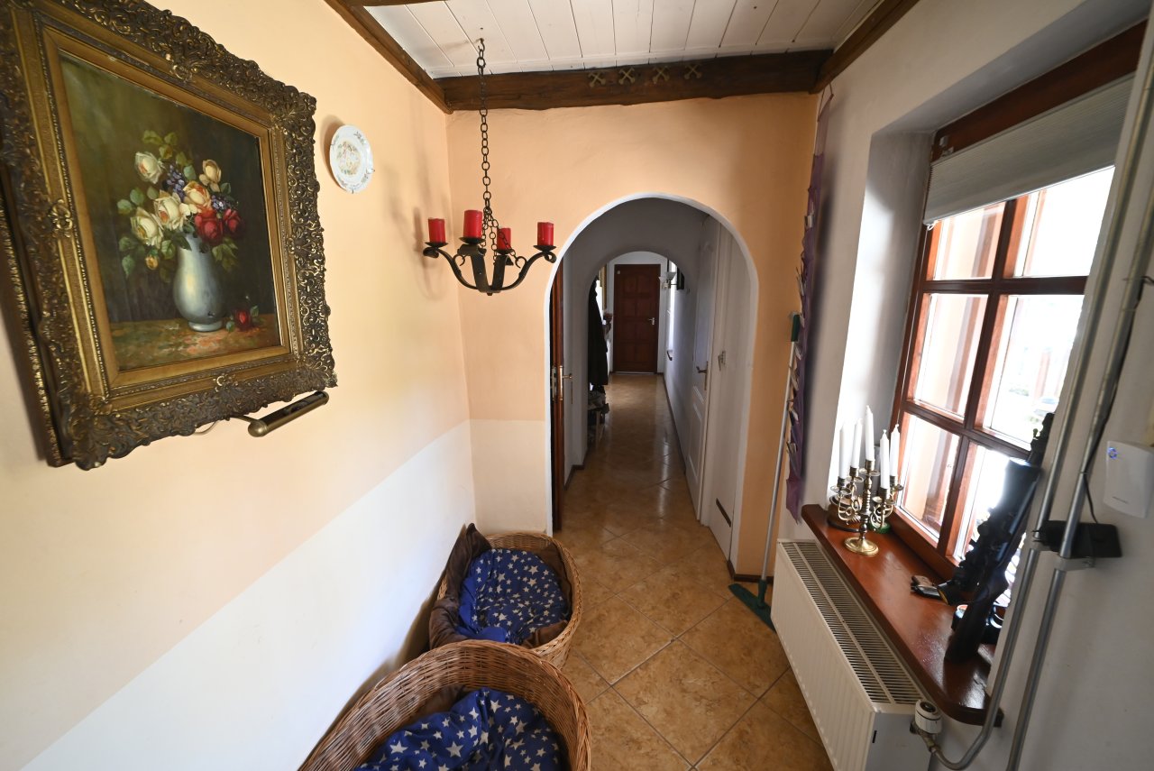 (BAB) Wunderschönes ungarisches Landhaus mit großem Grundstück und Pferdeboxen (HCM307-5) — corredor