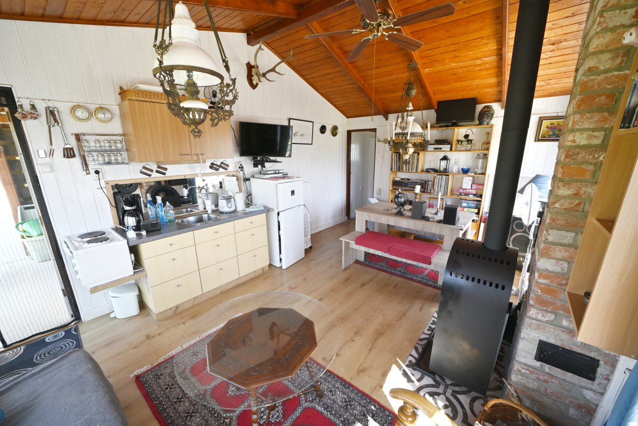 (BAB) Wunderschönes ungarisches Landhaus mit großem Grundstück und Pferdeboxen (HCM307-5) — apartamento de invitados