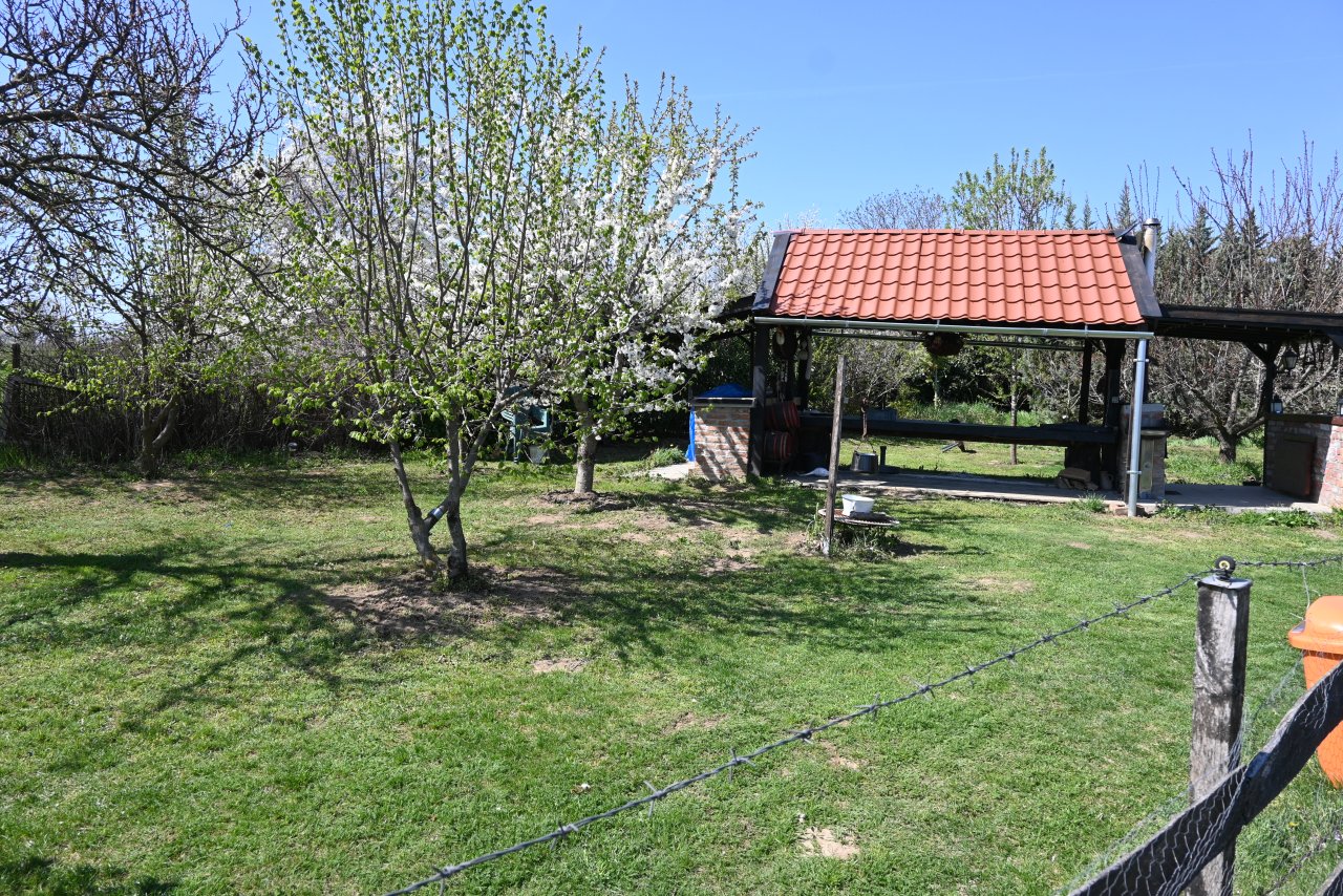 (BAB) Wunderschönes ungarisches Landhaus mit großem Grundstück und Pferdeboxen (HCM307-5)