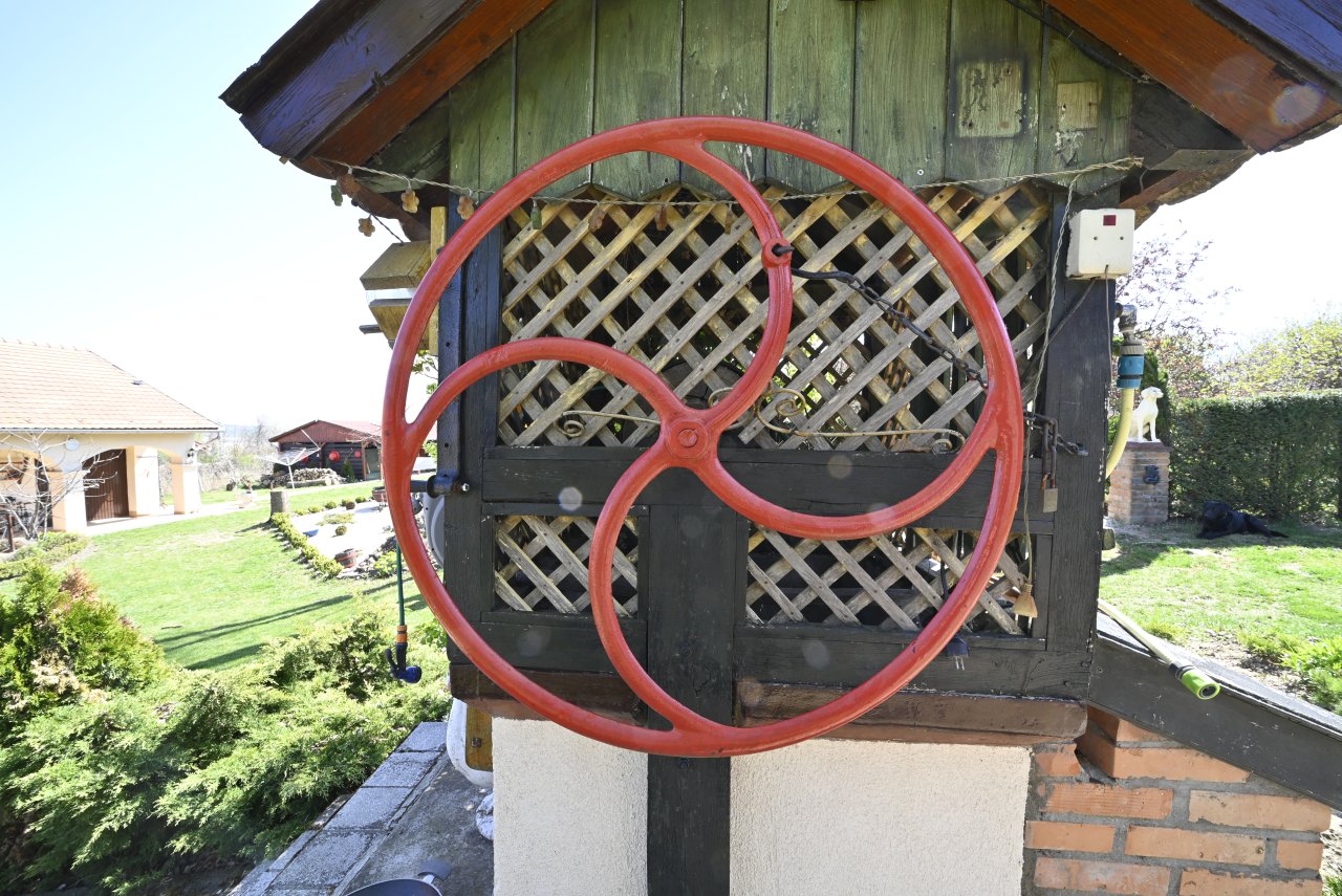 (BAB) Wunderschönes ungarisches Landhaus mit großem Grundstück und Pferdeboxen (HCM307-5)