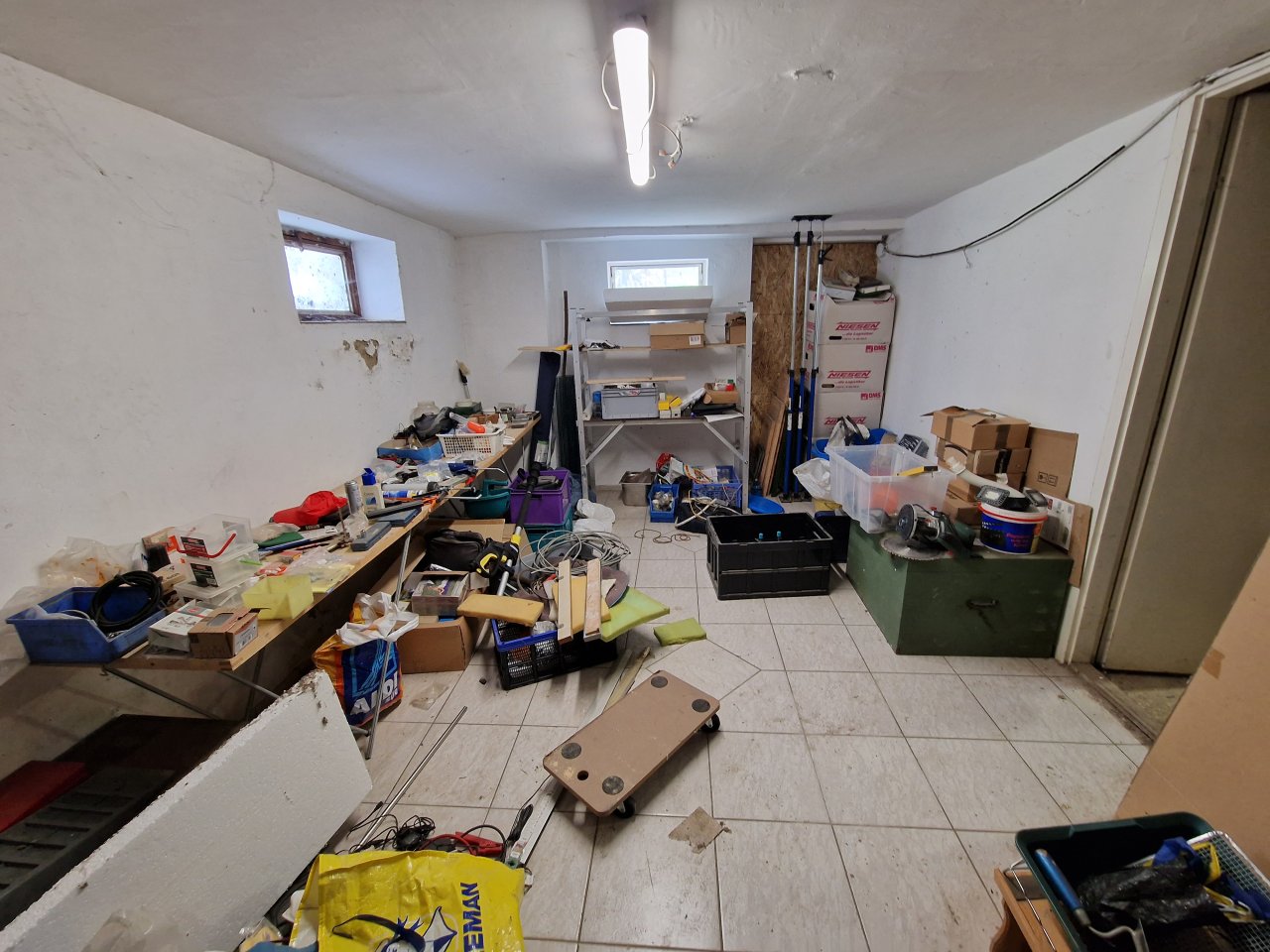 (BCA) Großes, grundsolides Haus, unterkellert, viel Platz und günstig! (HCM341-5) — Workshop