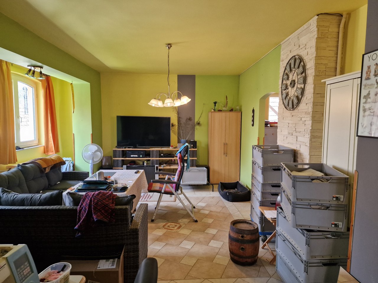 (BCA) Großes, grundsolides Haus, unterkellert, viel Platz und günstig! (HCM341-5) — Living room ground floor