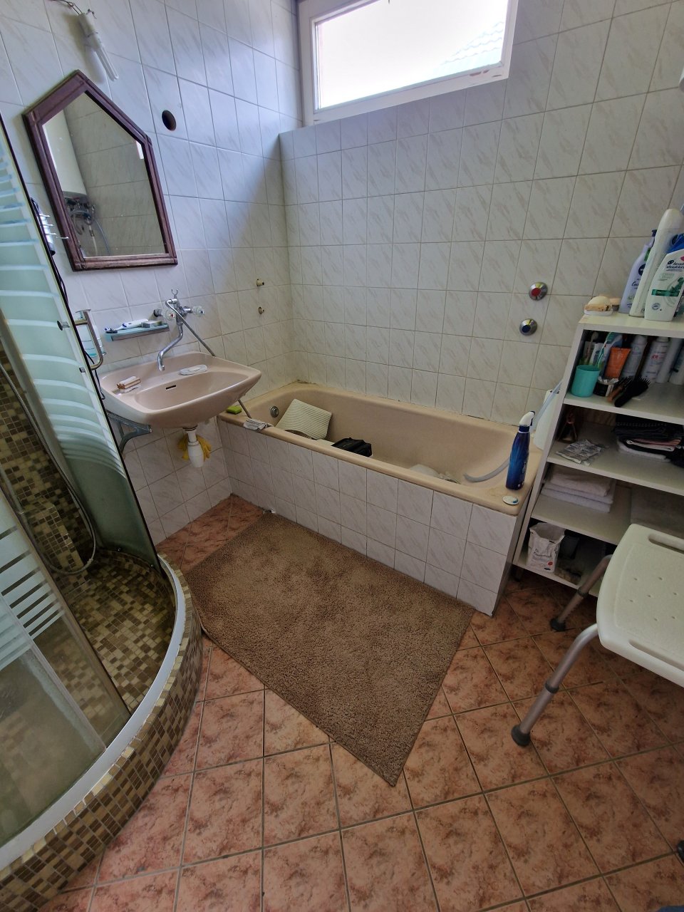 (BCA) Großes, grundsolides Haus, unterkellert, viel Platz und günstig! (HCM341-5) — Bathroom ground floor